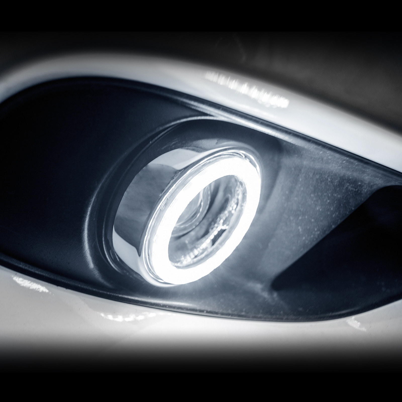 1235-001 - Ford Mustang 2015-2018 ORACLE WP LED Projector Fog Halo Kit